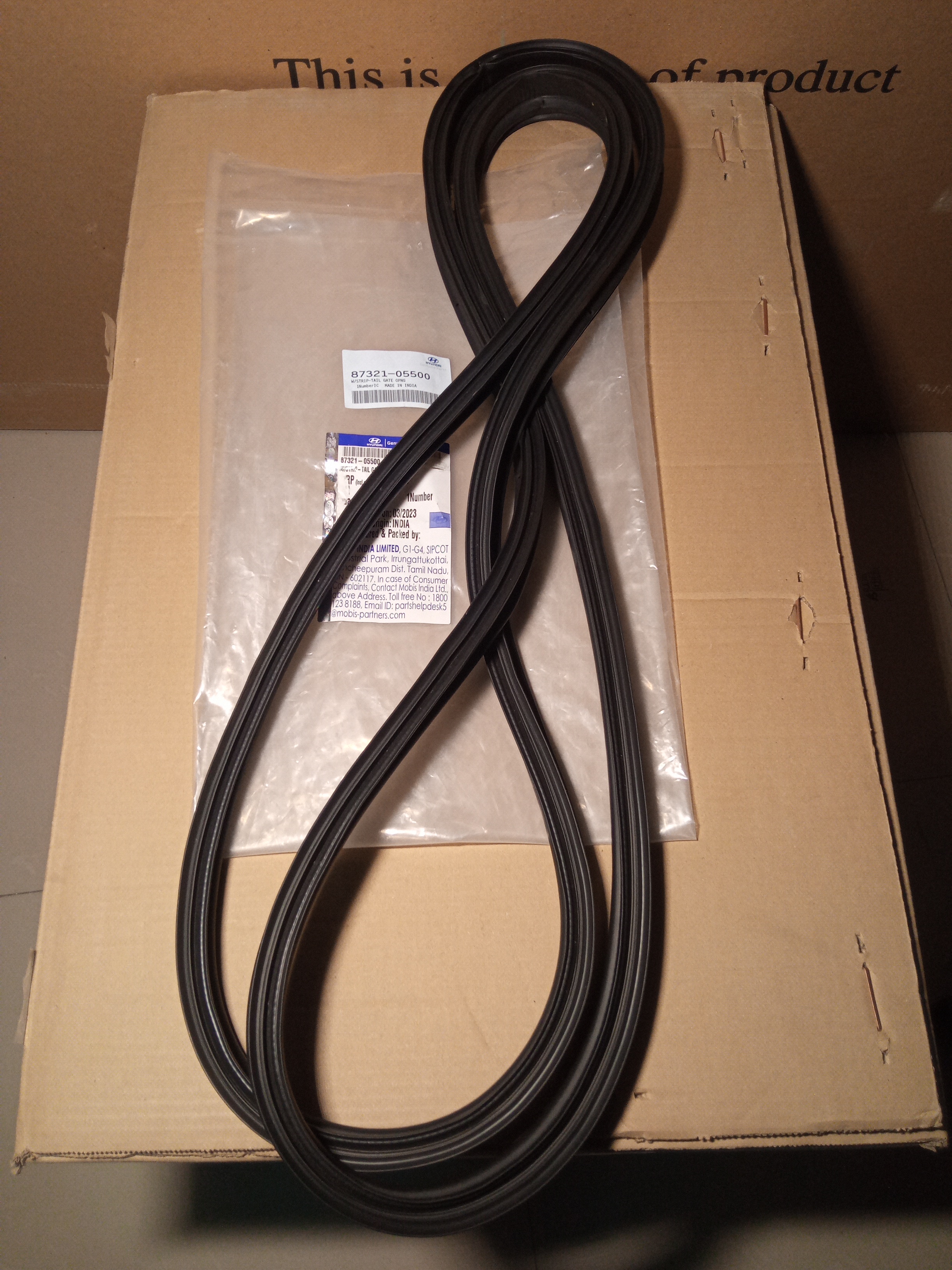 HYUNDAI SANTRO/ATOS W STRIP TAIL GATE OPNG 8732105500 STOCKID 2390