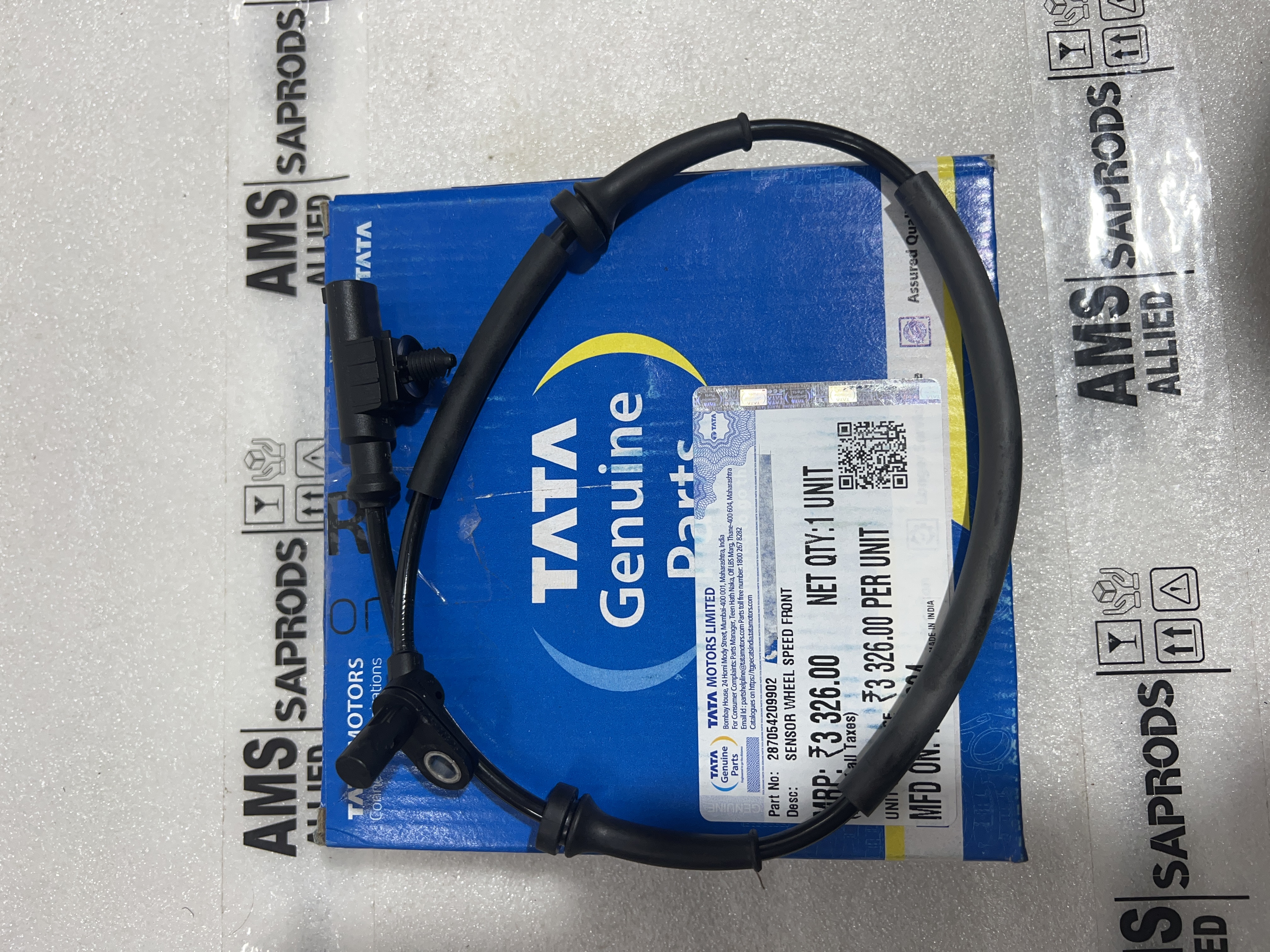 A  Cra-Z-Art 125601 Shimmer N Sparkle Nail and Tattoo Studio