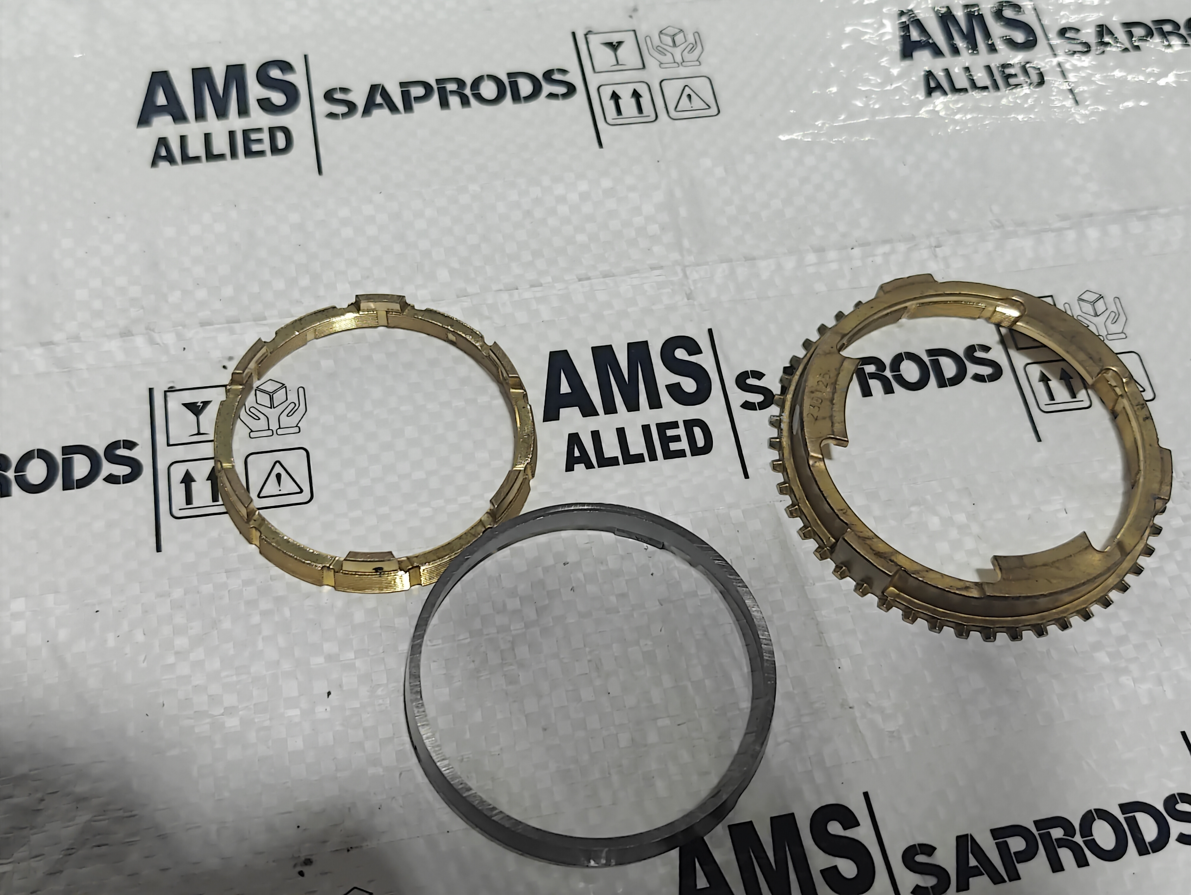 MAHINDRA XUV 700 SYNCHRONIZER RING ASSY REVERSE 0703EAK01730N STOCKID 3131