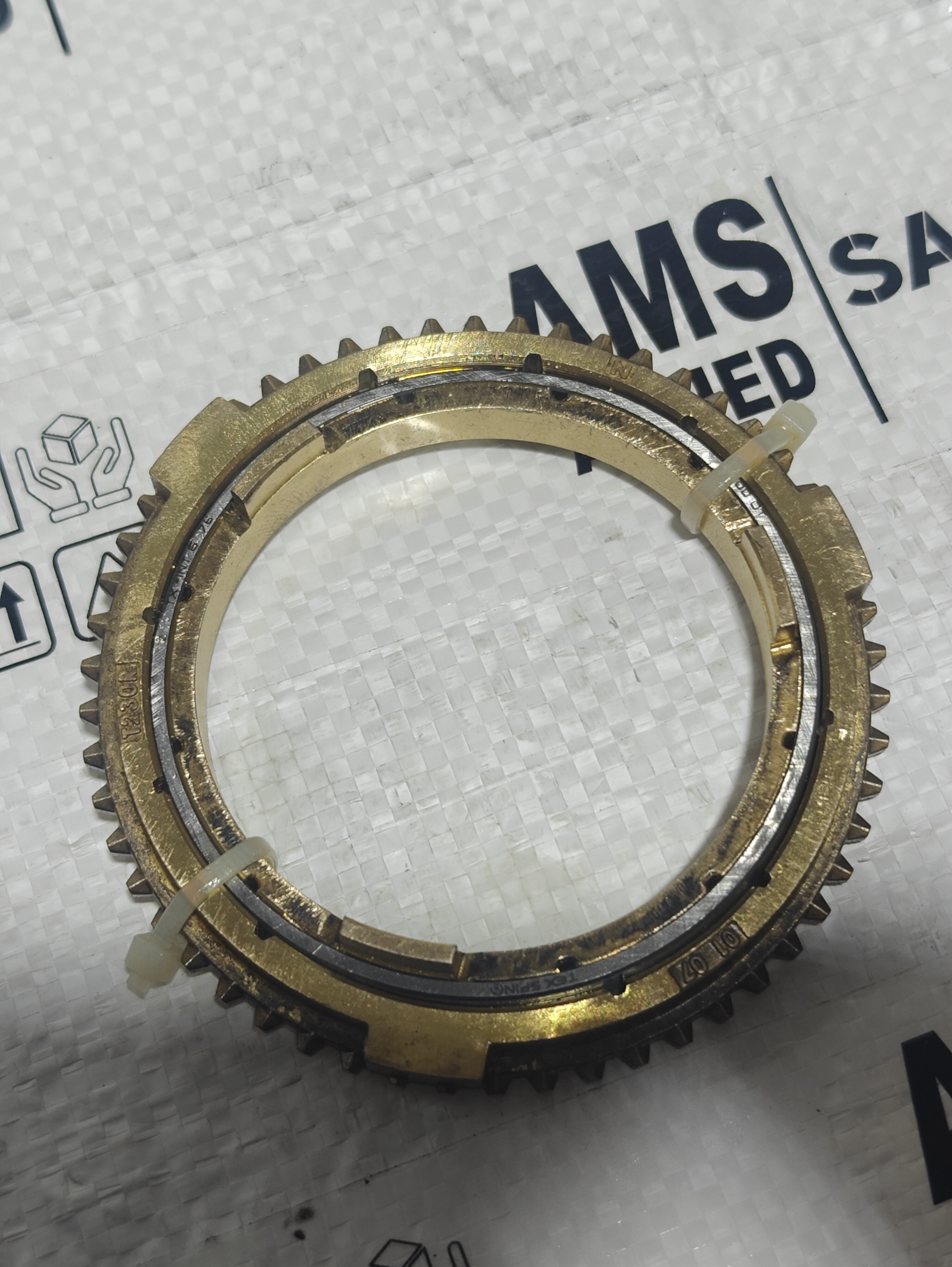 ASHOK LEYLAND DOST SYNCHROCONE ASSY RSB TRANSMISSION 12920159 STOCKID 3097