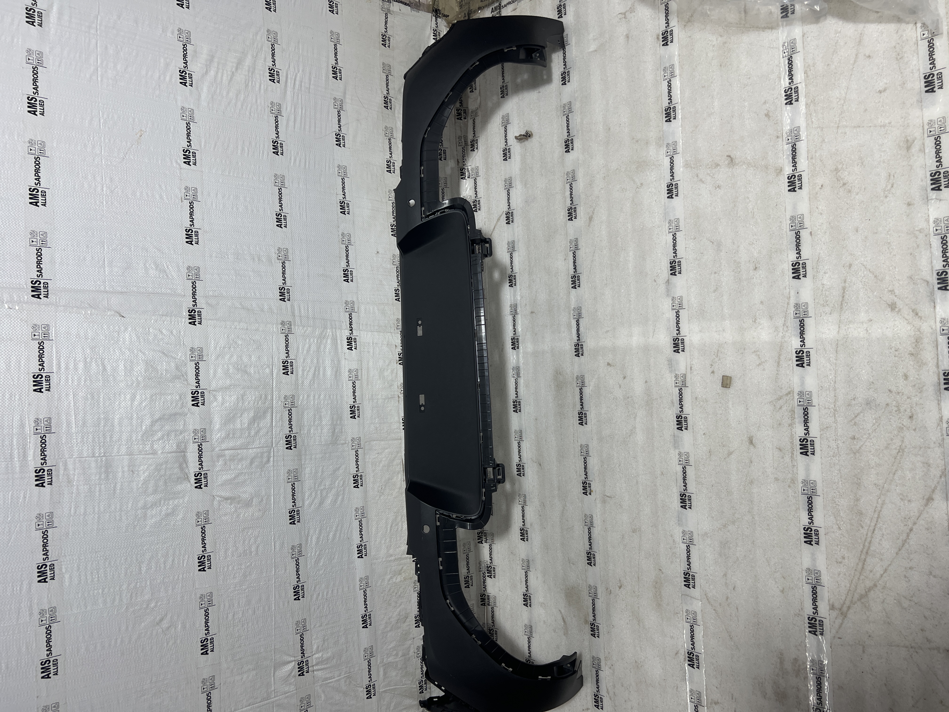 KIA SONET REAR BUMPER 86610CC000 86610CC000BKL STOCKID 3213