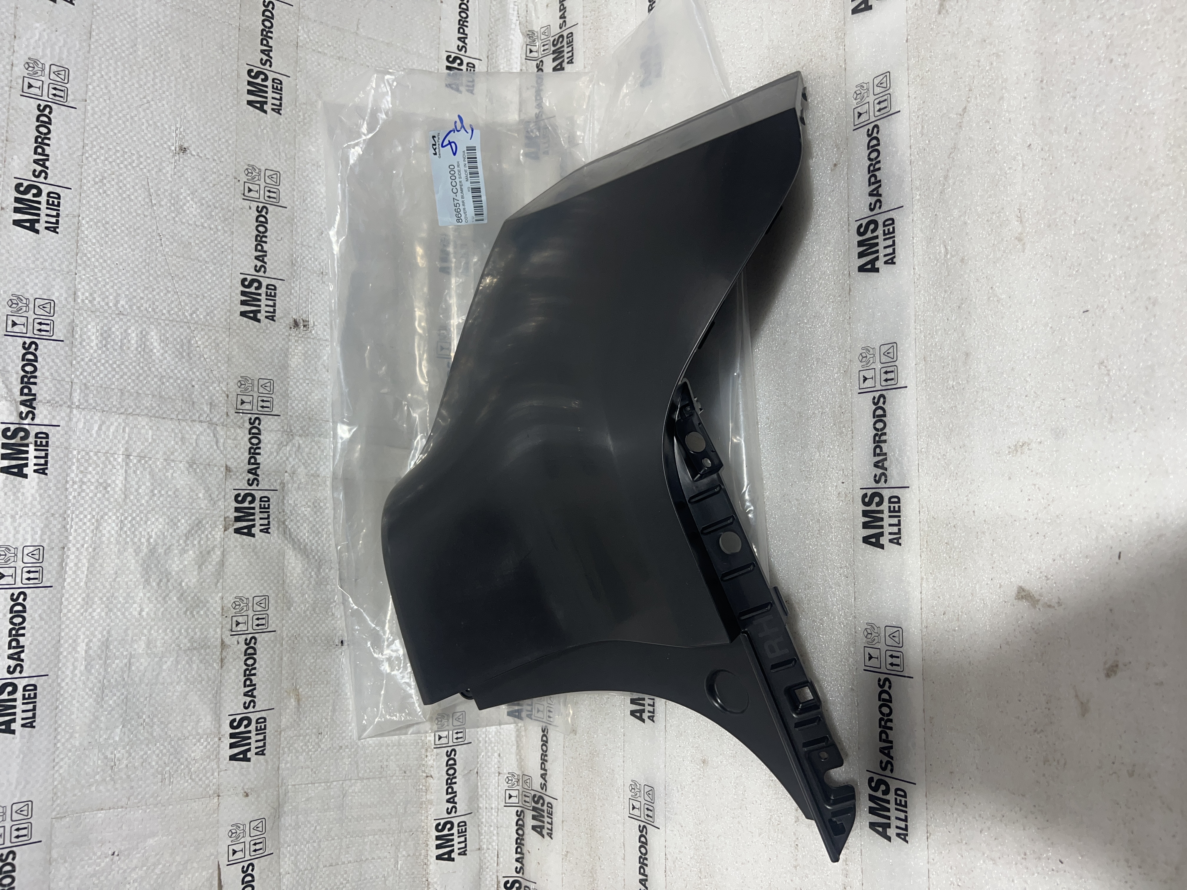 KIA SONET COVER RR BUMPER SIDE RH 86657CC000 STOCKID 3231