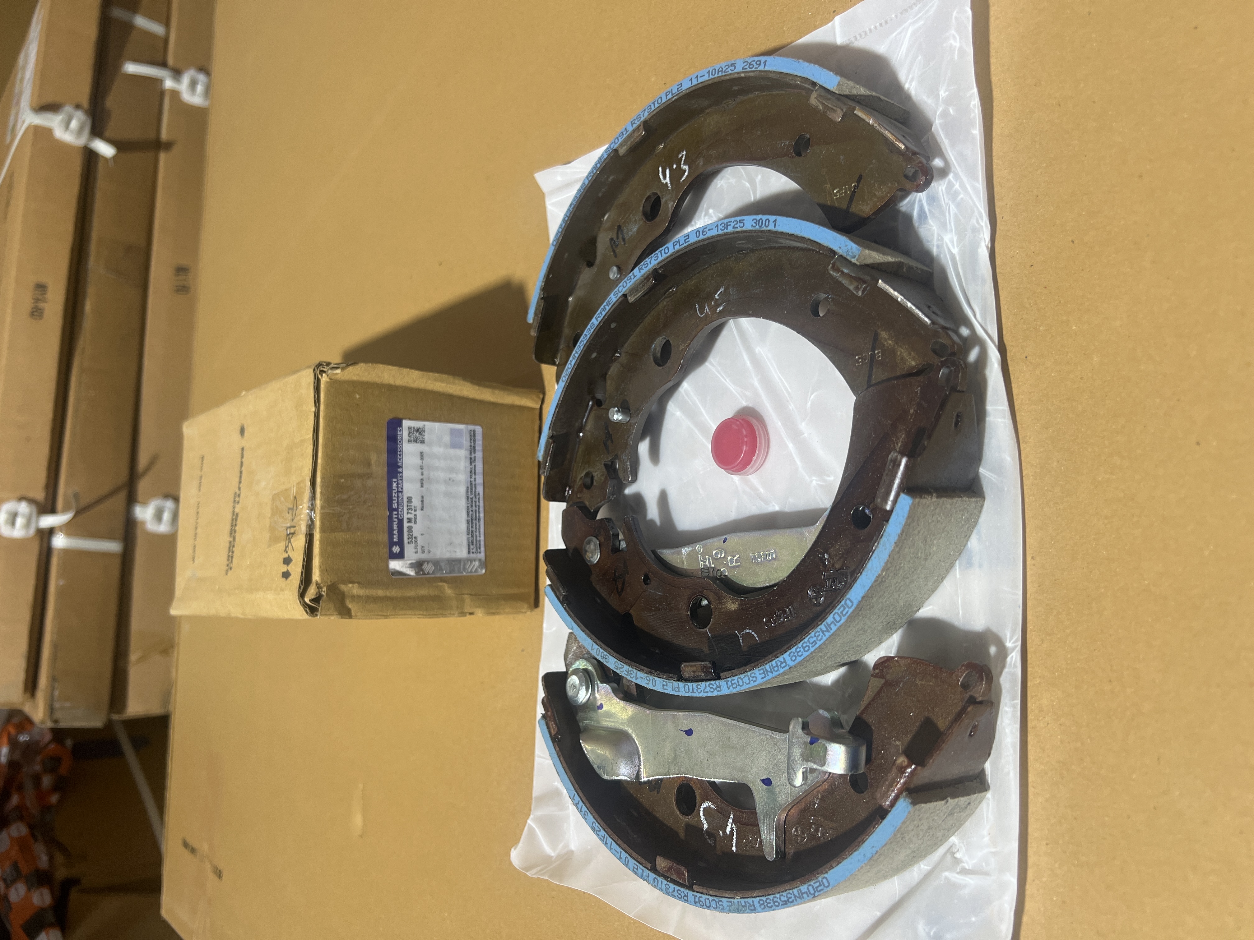 SUZUKI SWIFT SHOE SET 53200M73T00 STOCKID 3254