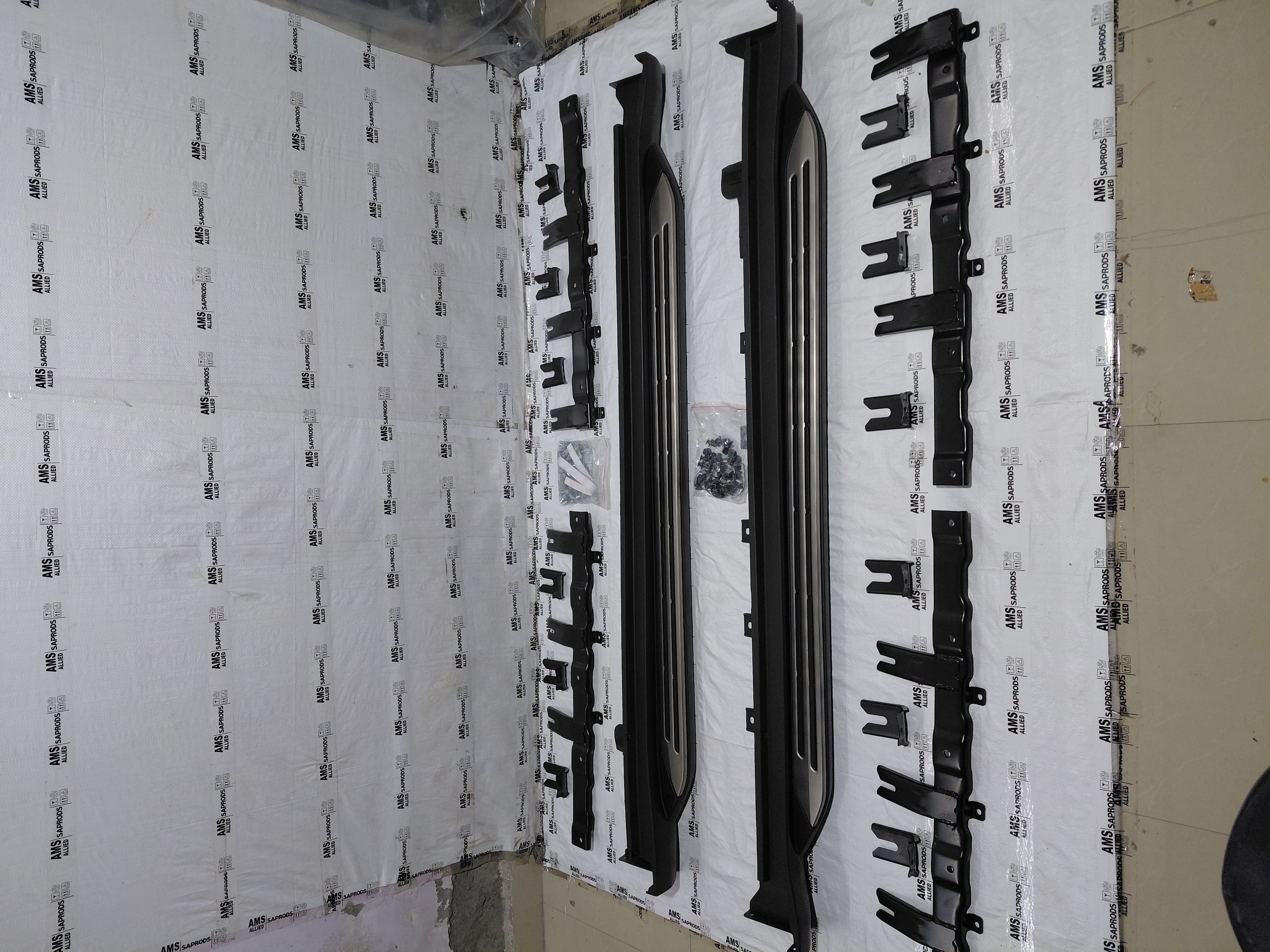 TOYOTA HYRYDER SIDE STEP PL388WC020 STOCKID 3275